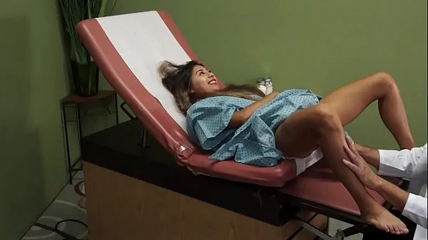 Gynecologist Helps Girl That Can't Orgasm Short Version