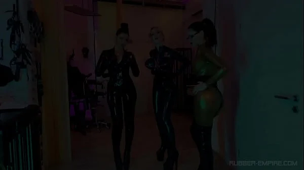 Fuck hole and living toilet for the mistresses