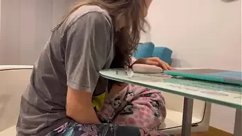 Me tocó la vagina mi amiga en casa de sus padres