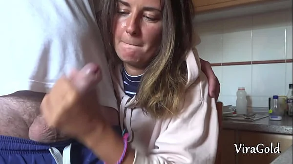 Quick Homemade Handjob from Sexy Camilla Moon with Lot A Cum VGHV083