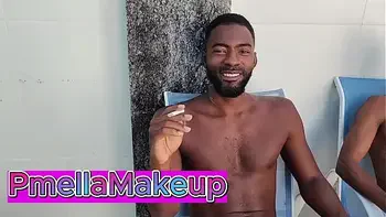 A maior buceta do Brasil Fodendo com 5 Dotados em uma suruba