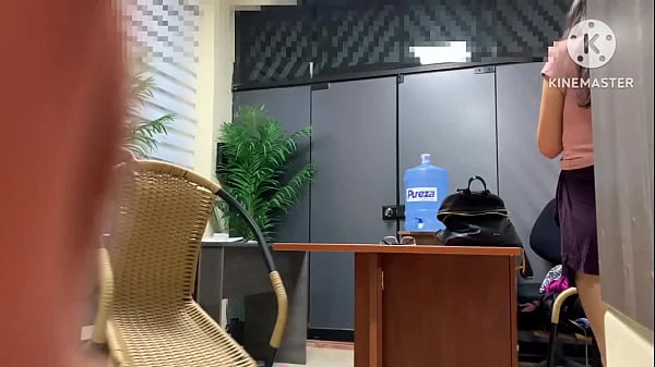 puse una camara espia a secretaria argentina de 18 años