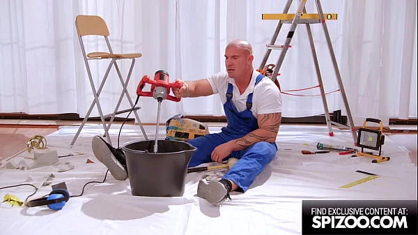 Naughty Bombshell With HUGE Tits Jennifer Mendez