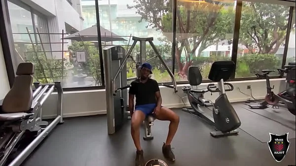 Short Haired Milf Kaden Kole Gets Sausage Slammed By Rome Major!