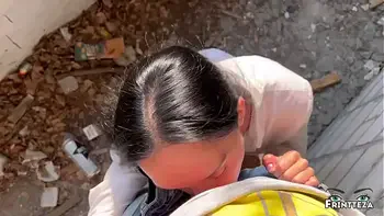 Quick Public Blowjob at a photo shoot with Cum in Mouth