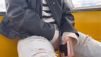 Public lesbian sex in amusement park (real)