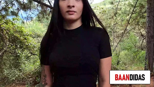 SEXY COLOMBIANA CULONA QUE ENCONTRE EN EL MONTAÑA