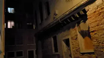 Public oral sex on the streets of Venice. Quick blowjob on the first date