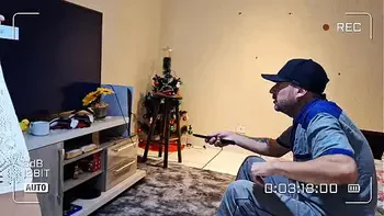 dona de casa recebe manutencista safado