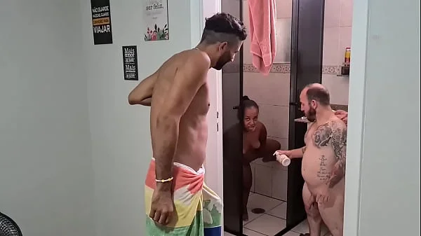 Bastidores - A diversão, putaria e risadas rolam solta na Mattos Movies com as gostosas um mini bastidores do anão safadinho