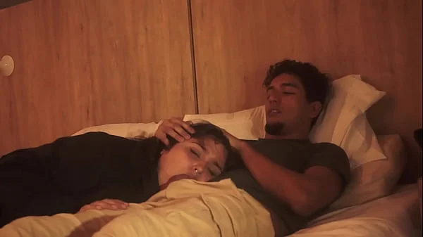 No puedo dejar de tocarme y tuve que poner mi pene en la boca de mi hermanastra (por poco nos descubren) FANTASIAHARDCORESEX