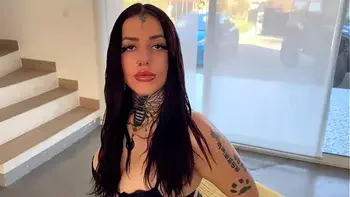 New French Model: Laeticia Piercing and Tattoo