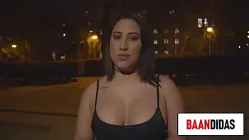 venezolana puta con tremendo culo acepta follar en una entrevista hot
