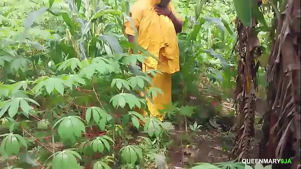 Lagos landlady got fuck when she went to inspect her farm