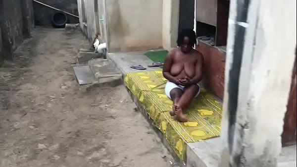 TWO FRIENDS FUCK A BAD BITCH OUTDOOR WHILE NEIGHBORS HAD GONE TO WORK.
