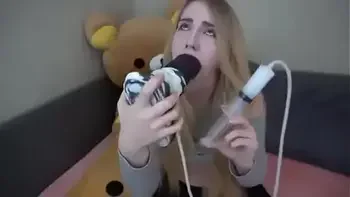 Entrenando garganta para grandes vergas