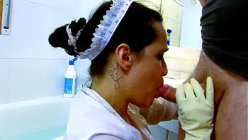 Putzfrau bekommt ihre Rechnung