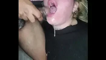 Aquí en casa es así el hombre manda la mujer obedece