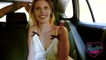 Lucille, blonde coquine avec un joli petit cul