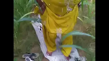 Ladki khet me with hindI audio