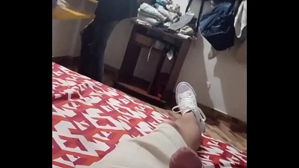 Video casero 100 % REAL, mi hermanastra le gusta provacarme y dejarme con las ganas siempre que estamos solos en casa.