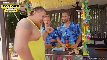 Sneaky Barkeeps Use Their Dicks to Shake & Stir Her Ashlyn Peaks / Brazzers/ Enter XVPROMO on official site for discount