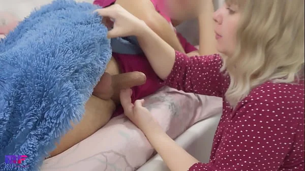 Tired stepfather cums in curious stepdaughter's mouth again
