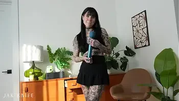 Sneaky sex with my step sister's hot tatted BFF - Awlivv