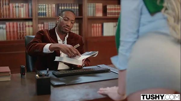 TUSHY Superstar Kendra Sunderland Has Her Very First Anal Experience On Tushy