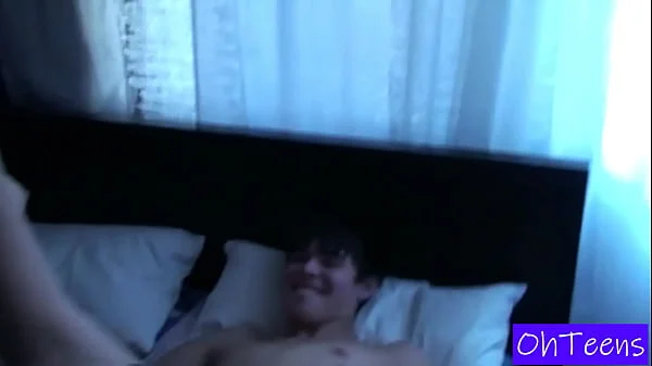 Navon seduces Katarinka in dorm bedroom