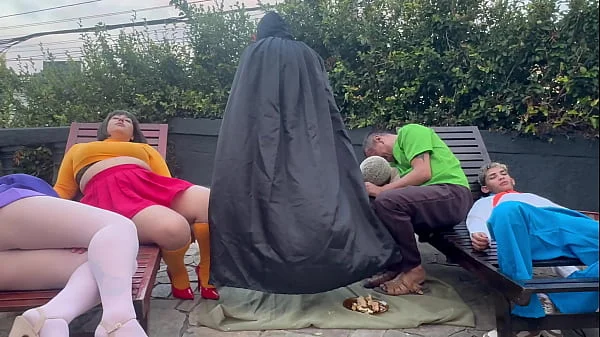 Scooby-Doo Paródia Pornô - O Mistério Da Mansão Mal Assombrada