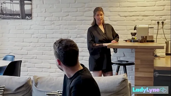 Welcome to the Neighborhood! LadyLyne treats her Guest