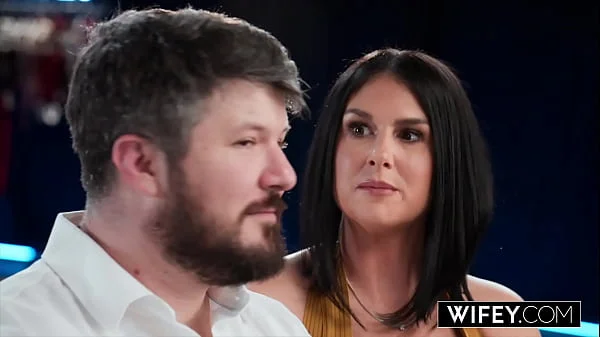 WIFEY Hubby Watches As His Horny Wife Sienna Rae Gets Double Penetrated In Front Of Him