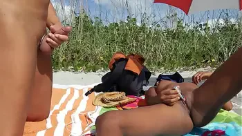 Public beach jerk off. Big cumshot on Aisanippie. Voyeurstyle.