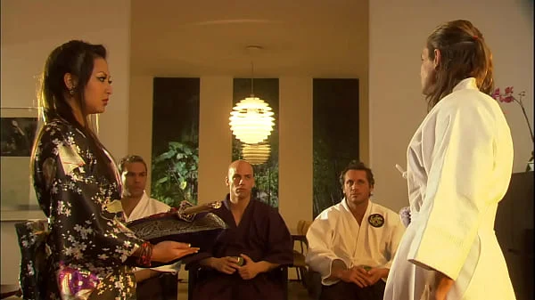 Milf Asian Gianna Lynn Gives Pleasure To A Samurai