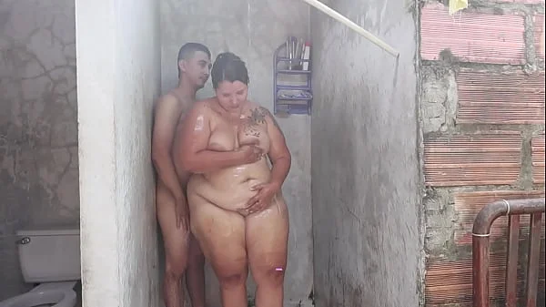 Milf latina usa joven vecino