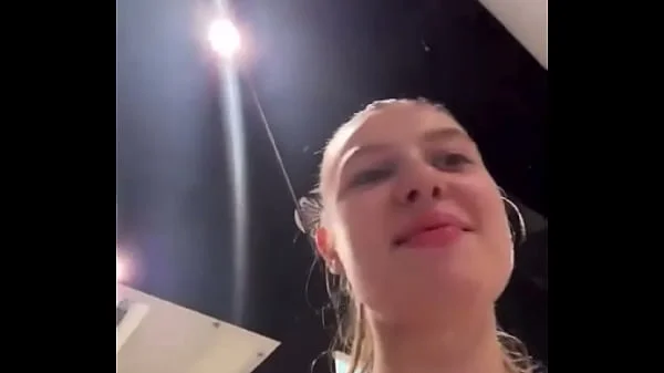 Extreme masturbate in changing room