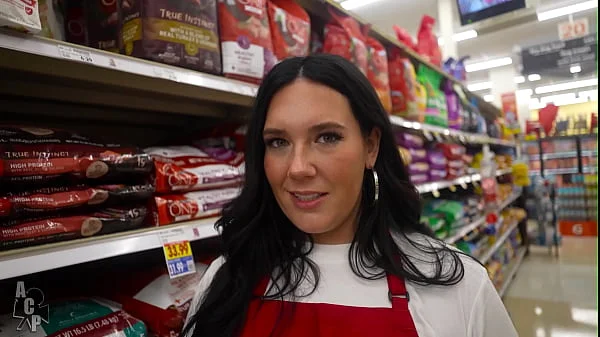 Smiths Employee Quits Job After Meeting Rich Sugar Daddy In Las Vegas