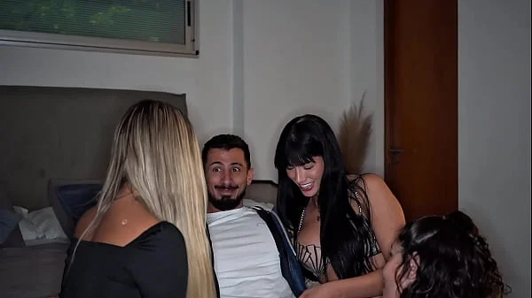 My Hot Girlfriend Calls Her Neighbors For An Awesome Foursome