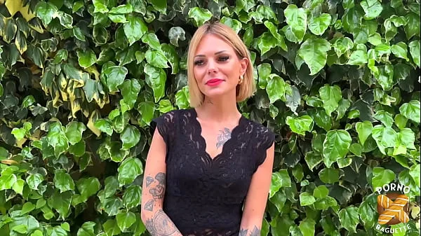 Naomi et Pam, deux belles coquines partagent une queue