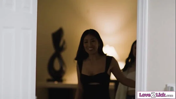 You want to make a one last lesbian memory in your old room?