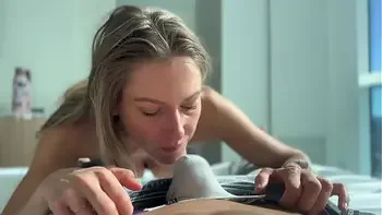 The Head Queen gives a sloppy blowjob in a Las Vegas hotel