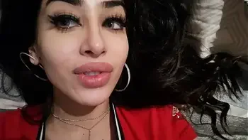 Neyla Kim beurette Bull 66 Body Egyptian Red Sexe gros seins aime baiser