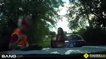 Roadside - cheating girlfriend sucks off mechanic outdoors