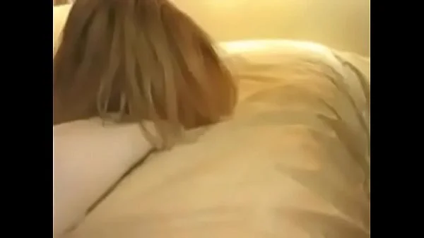 Dobry przyjaciel męża pieprzy jego żonę!