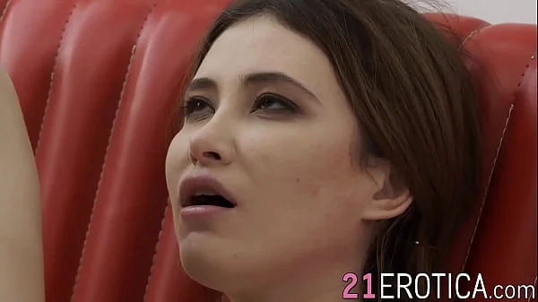 Teen babe Gisha anal fucking before erotic cumshot