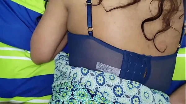 así termina la fiesta para mi sexy hermanastra. Me vengo en su culito apretado