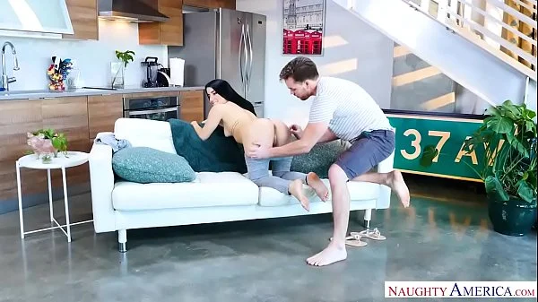 Jessica Jewels Fucks Her Friends Brother