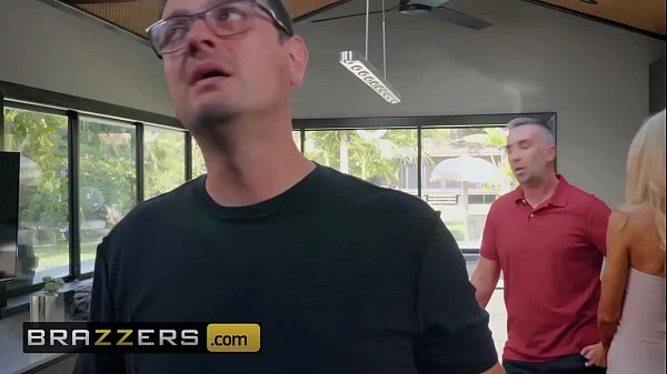 Real Wife Stories - (Courtney Taylor, Keiran Lee) - Courtney Lends A Helping Hand - Brazzers