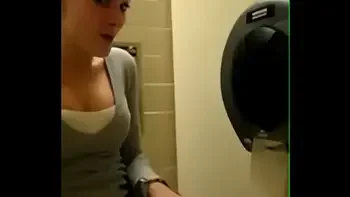 Quickly cum in the toilet
